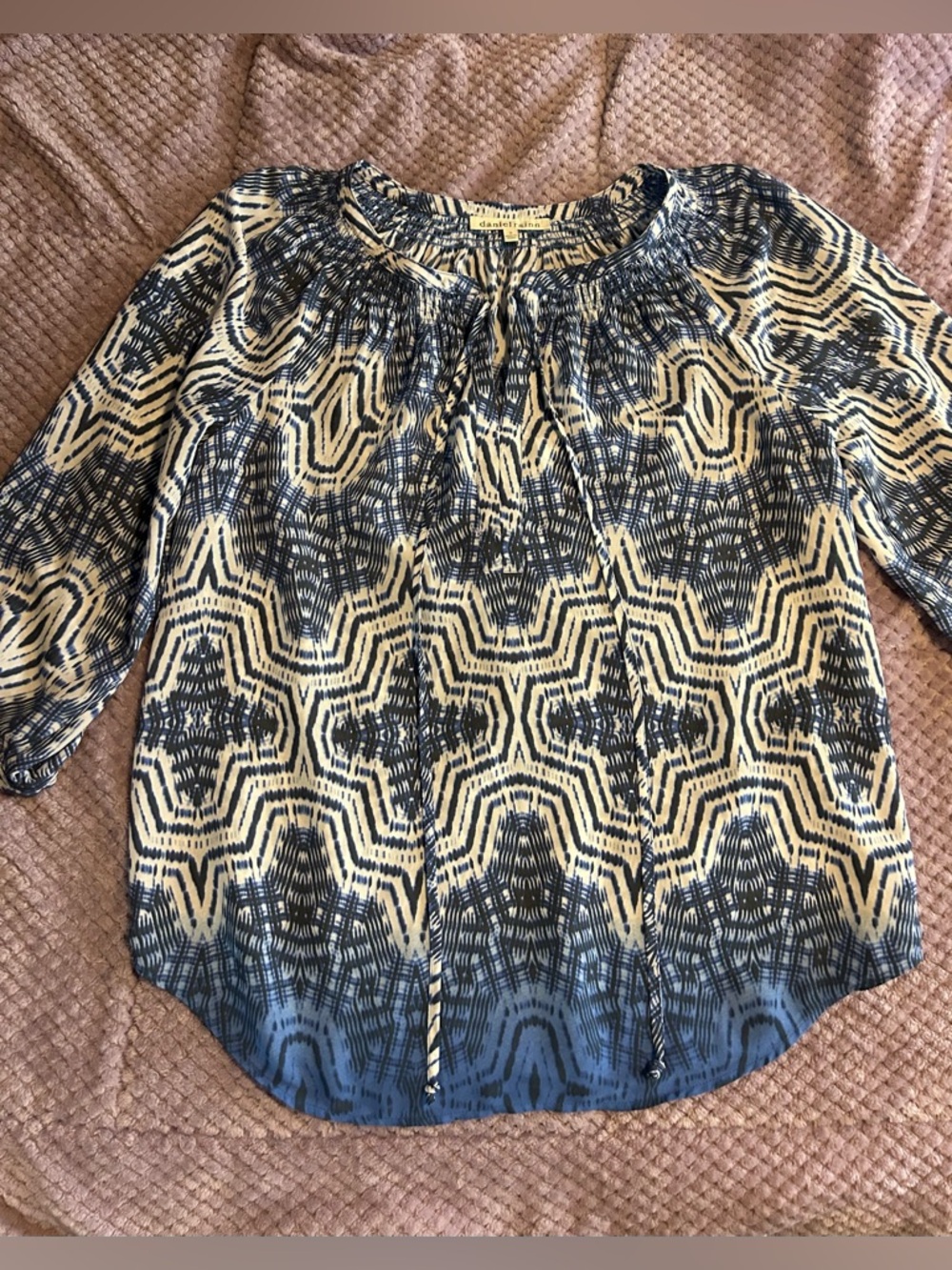 Daniel Rainn Blue and White Print Boho style TOP women size M